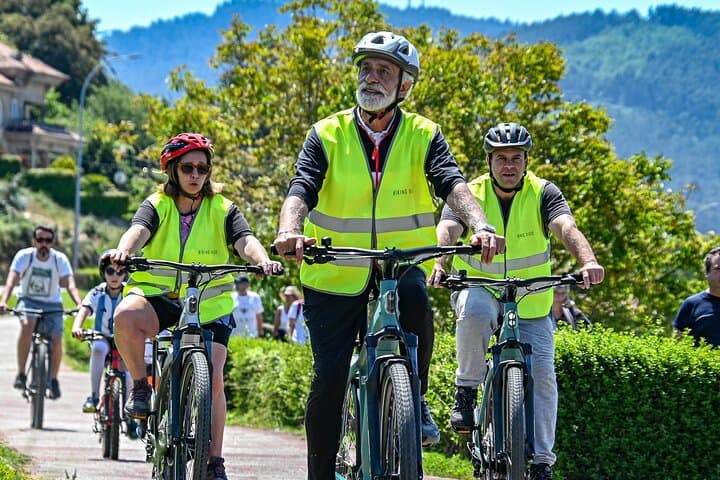 Electric Bike Tour of Vigo: Coastal Ride, Bouzas & Old Town with Cruise Pickup Option