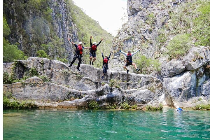 Matacanes Canyon Canyoneering: Full-Day Rappels, Jumps & Underground Pools photo 6