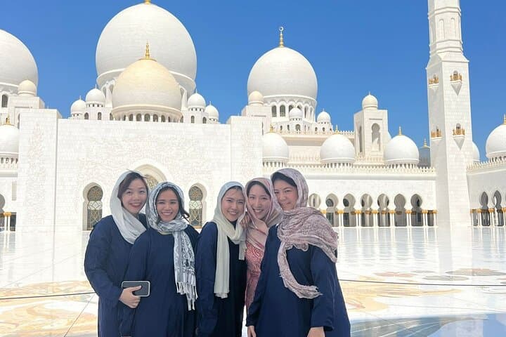 Half-Day Private Tour: Dubai to Sheikh Zayed Grand Mosque — Abu Dhabi Cultural Day Trip photo 3