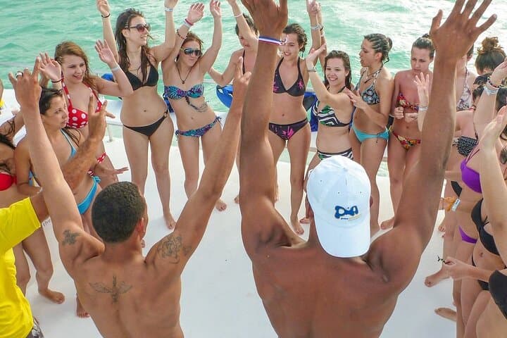 Bavaro Combo Adventure: Parasail, Hookah Dive & Natural Pool Party in Punta Cana photo 3