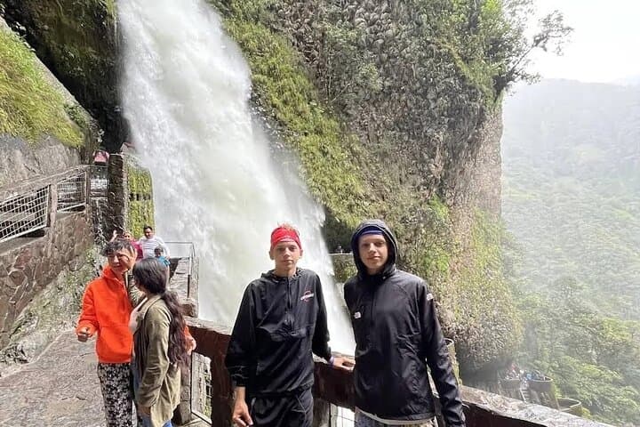 Baños Full Day: Pailón del Diablo & Casa del Árbol Waterfall Adventure photo 1