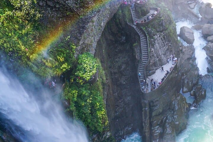 Baños Full Day: Pailón del Diablo & Casa del Árbol Waterfall Adventure photo 3
