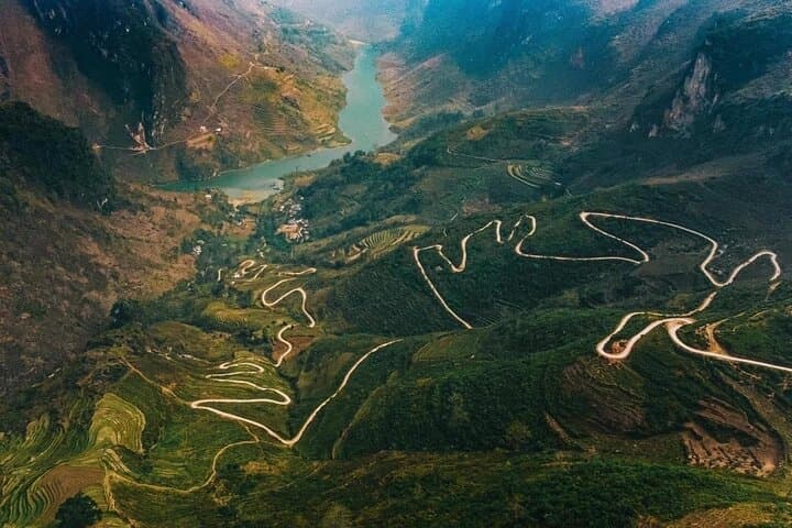 Ha Giang 3-Day Motorbike Loop: Dong Van, Ma Pi Leng & Du Gia