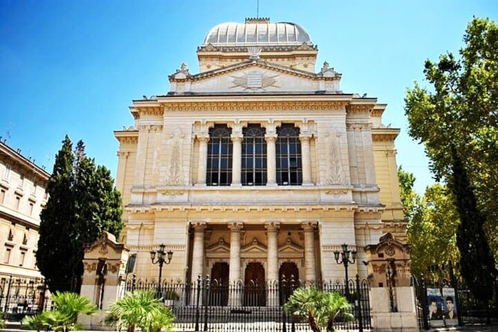 Explore Rome's Jewish Ghetto: 2-Hour Walking Tour to Synagogue, Tiber Island & Turtle Fountain