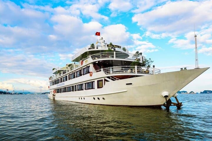 Halong Bay & Bai Tu Long 2-Day Overnight Swan Cruise photo 2