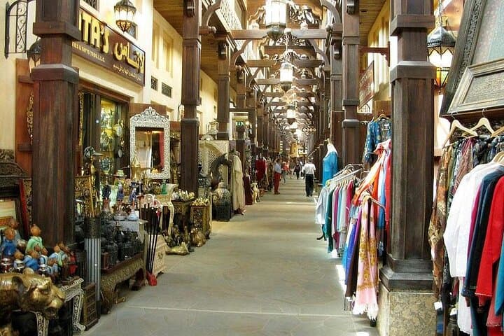 Souk Madinat Jumeirah Bazaar and Abra Boat Ride: Dubai Cultural Waterway Tour photo 4