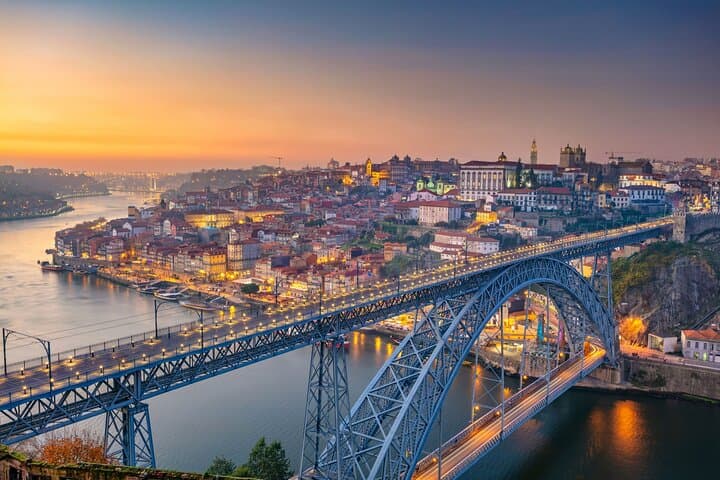Porto 3-Hour Private Bike Tour — Ribeira, D. Luís I & Foz Beaches photo 1
