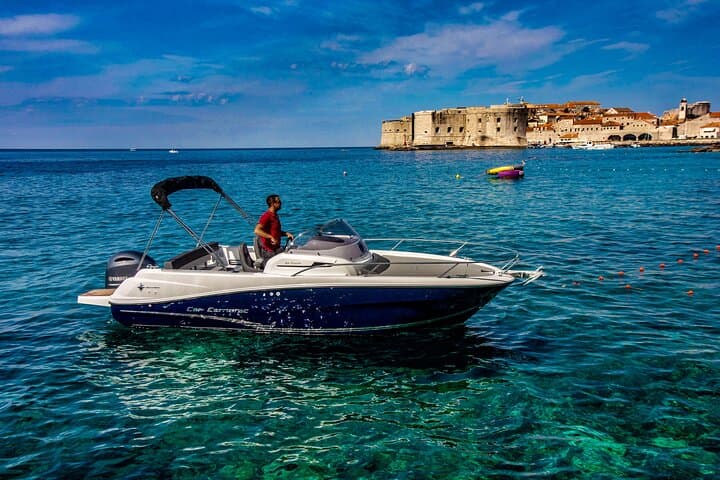 Private panorama boat tour around Dubrovnik City Walls photo 3