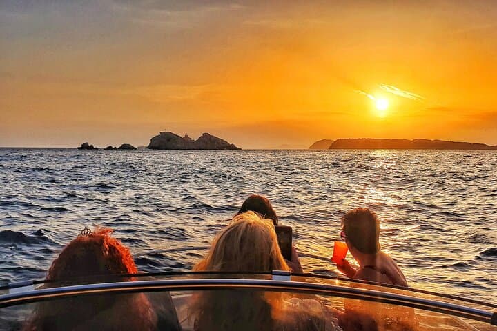 Dubrovnik Private Sunset Boat Cruise: Romantic 90-Minute Tour with Sparkling Wine photo 3