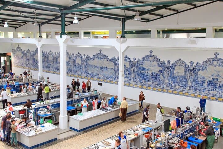 Full-Day Arrábida Private Tour from Lisbon: Portinho Beach, Setúbal Market & Winery photo 4