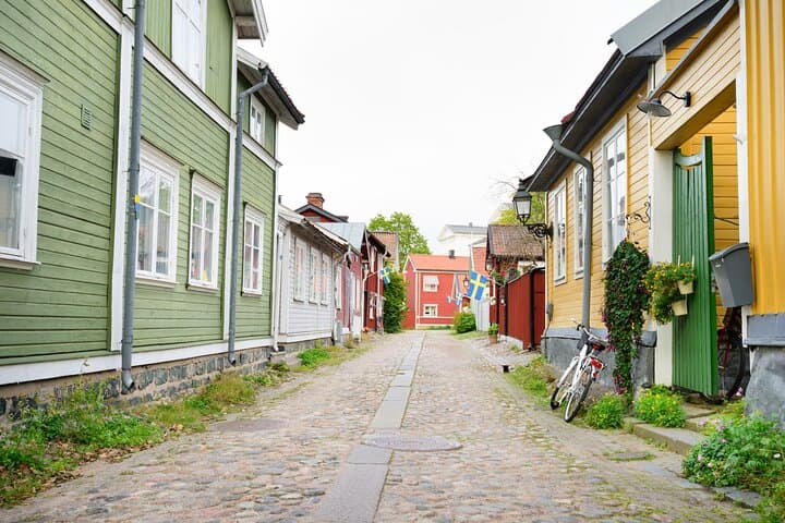 Bike Stockholm's Highlights: 3-Hour Private City Cycling Tour photo 4
