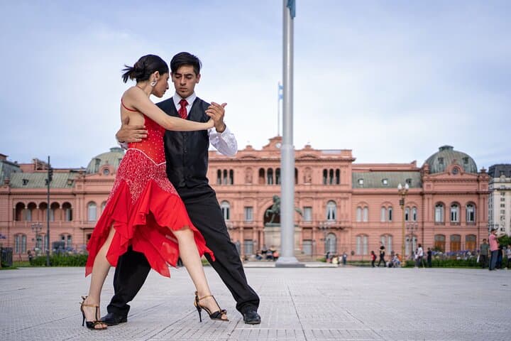 Pedal Through Buenos Aires: Private 3-Hour Bike Tour Highlights photo 4