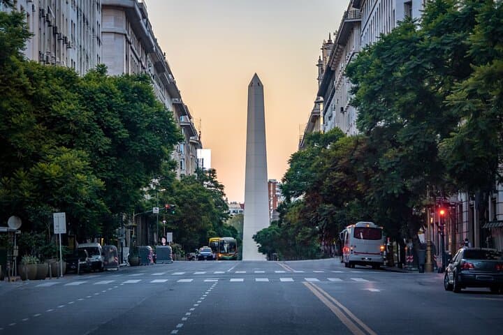 Pedal Through Buenos Aires: Private 3-Hour Bike Tour Highlights photo 5