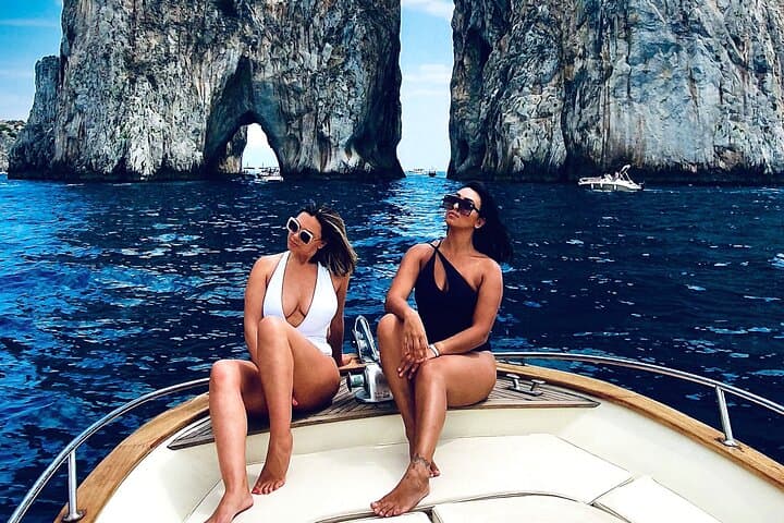 Private 7‑Hour Boat Tour to Capri, Positano & the Sorrento Coast photo 1