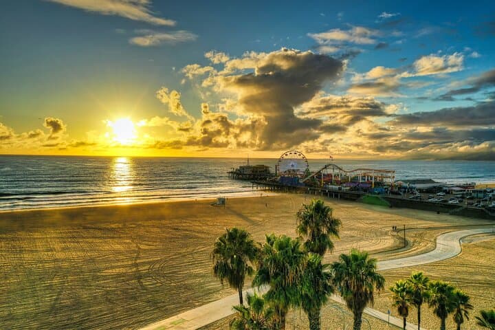 Explore the Glamour of Hollywood on a Day Trip from Las Vegas photo 4