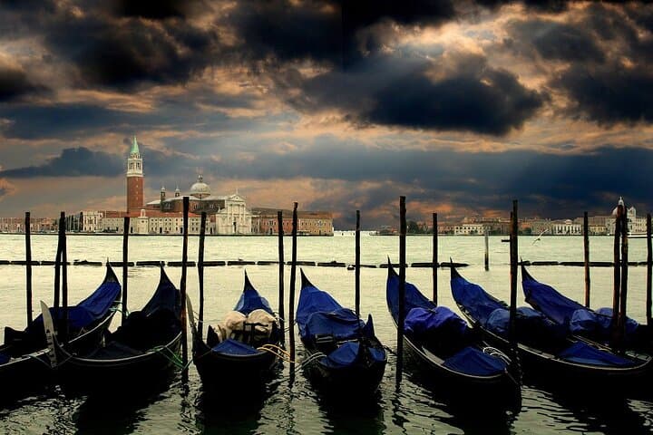 Ravenna to Venice Private Transfer with 2-Hour Stop at Pomposa Abbey photo 4