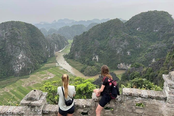 2-Day Ninh Binh Highlights: Trang An, Mua Cave & Bai Dinh Private Tour photo 6