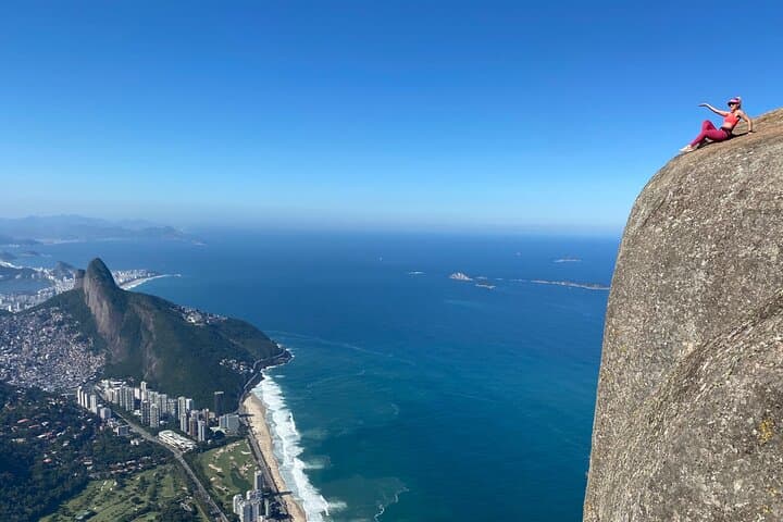 Pedra da Gávea Guided Hike and Scramble: Tijuca's 360° Summit View