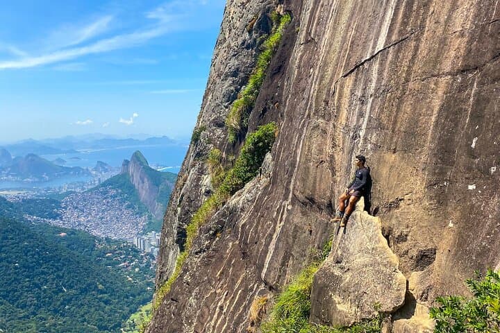 Pedra da Gávea Guided Hike and Scramble: Tijuca's 360° Summit View photo 3