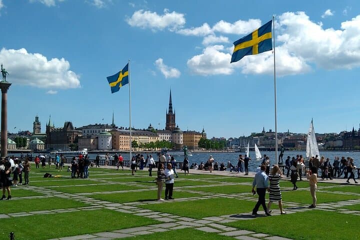 Stroll Gamla Stan: Viking Stories, Royal Sights & Mead in Stockholm's Old Town photo 4