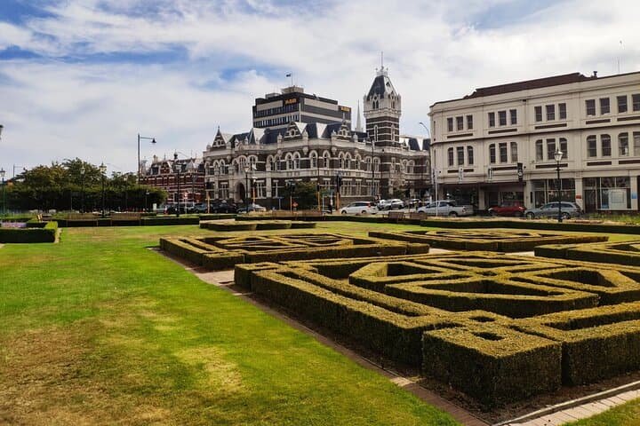 Dunedin City Highlights and Larnach Castle Tour — Otago Peninsula Views