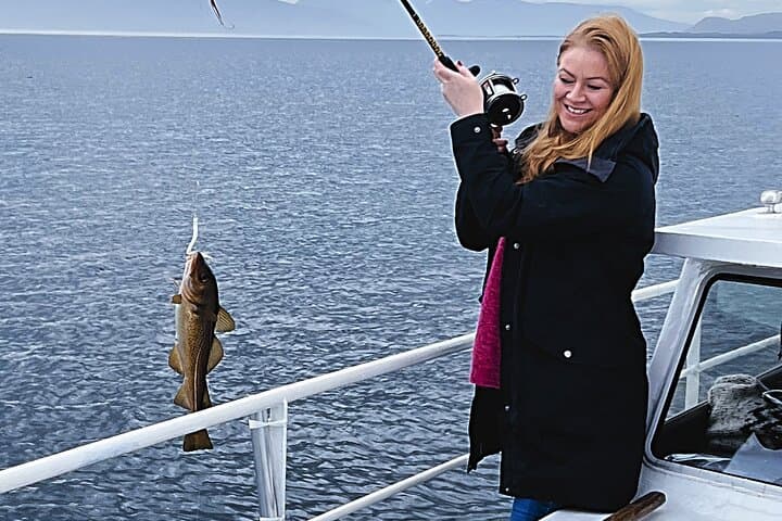 Reykjavik Sea Angling Tour: Guided Fishing & BBQ from the Old Harbour