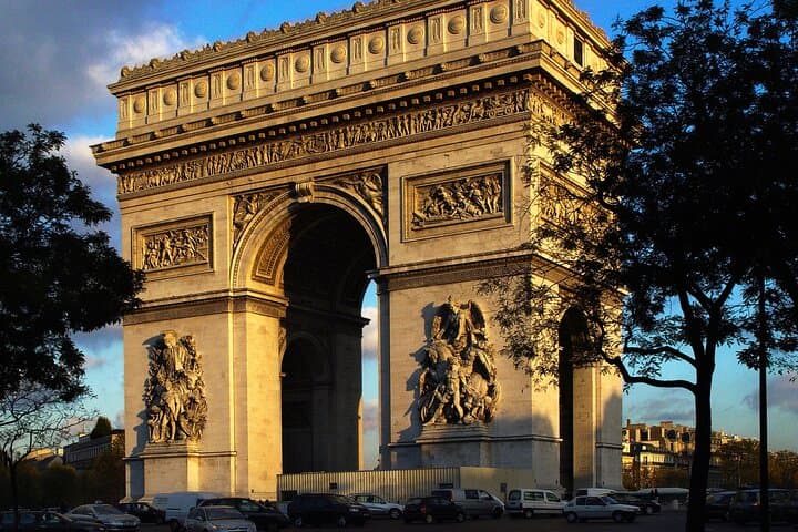 Three-Hour Private Bike Tour of Paris Highlights photo 6