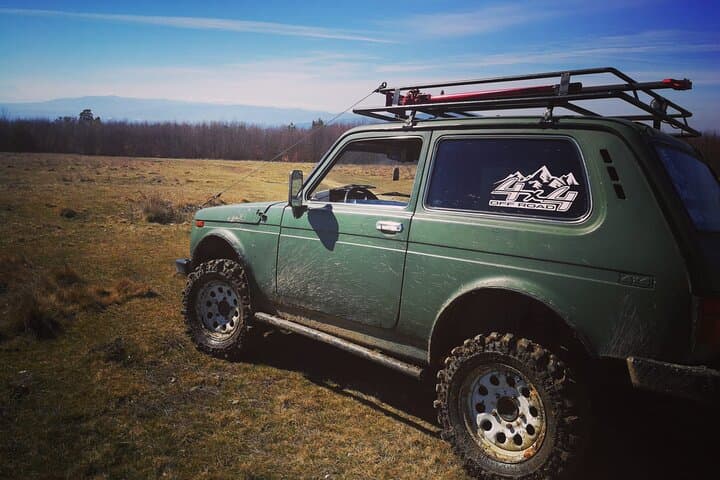 4WD Off-Road to Shepherds' Meadows — Half-Day Tour from Baraolt