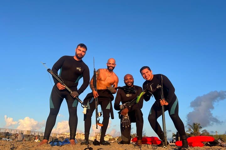 Guided Spearfishing & Snorkel at South Pointe Beach, Miami
