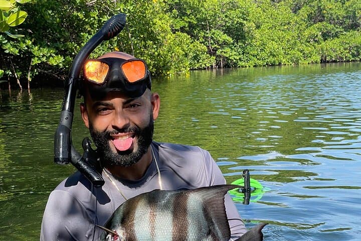 Guided Spearfishing & Snorkel at South Pointe Beach, Miami photo 3
