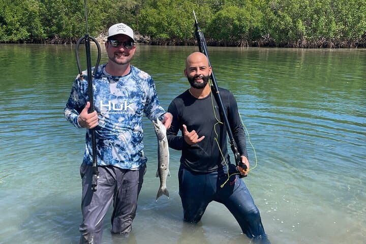 Guided Spearfishing & Snorkel at South Pointe Beach, Miami photo 4