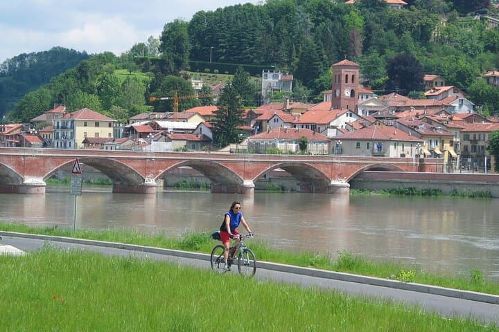 Surprising Turin by Bike: Parks, Palaces and River Routes photo 3