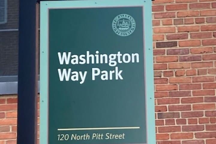 Walking Tour of George Washington's Alexandria: Old Town History Walk photo 6