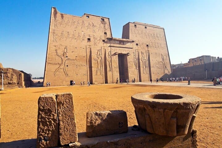 Private Luxor Day Tour: Esna, Edfu & Kom Ombo Temples