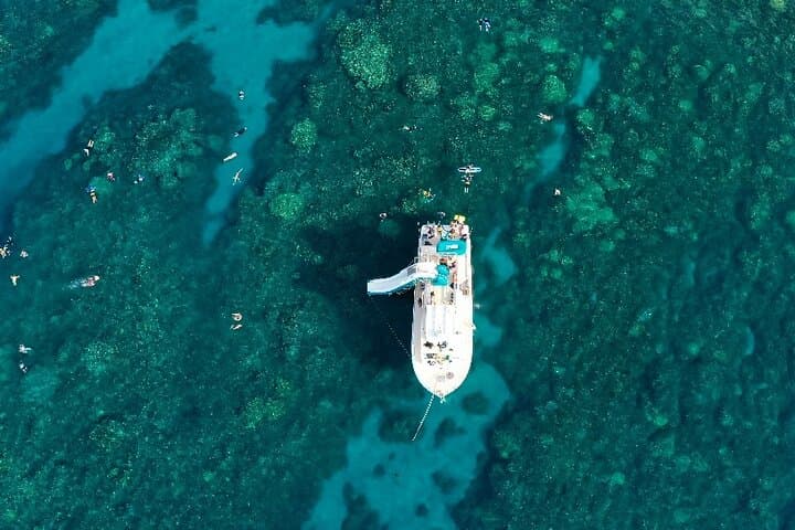 Molokini Crater Snorkeling Adventure Aboard the Lani Kai II — 5-Hour Morning Trip photo 4