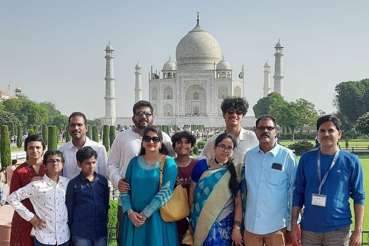 Same-Day Agra Tour: Taj Mahal, Agra Fort & Fatehpur Sikri by Car photo 1