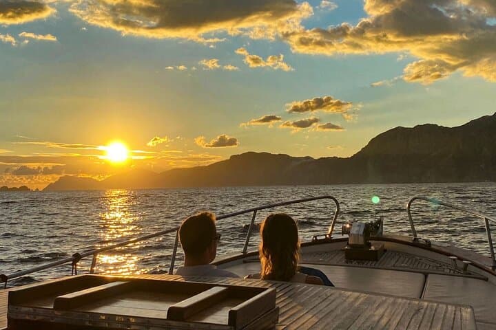 Golden Hour Sunset Cruise from Positano: Prosecco & Coastal Views