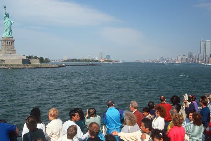 Half-Day Private New York City Tour — Battery Park to Brooklyn Bridge photo 4