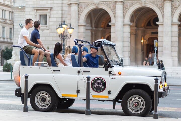 Private Budapest Jeep Tour: Citadella, Buda Castle & Danube Panorama