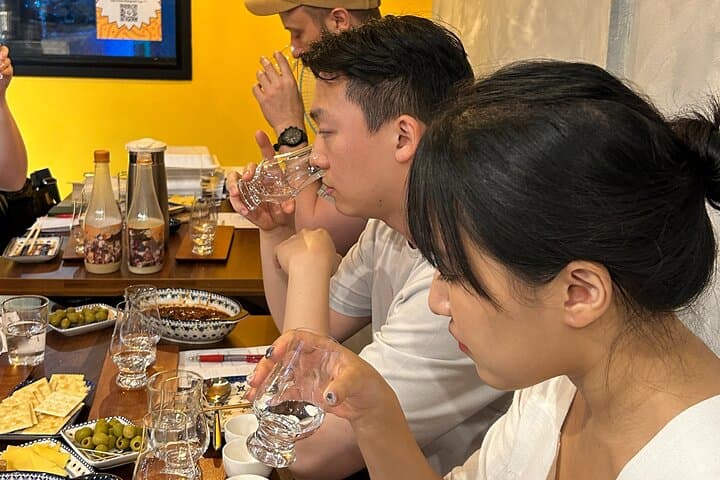Seoul Soju Class & Makgeolli Tasting — Traditional Korean Spirits Experience photo 3