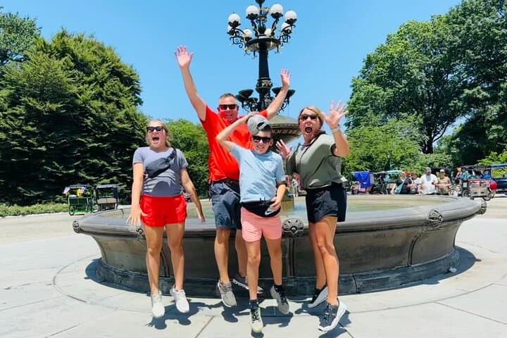 Private Central Park Pedicab Tour: Iconic Sights & Photo Stops photo 4