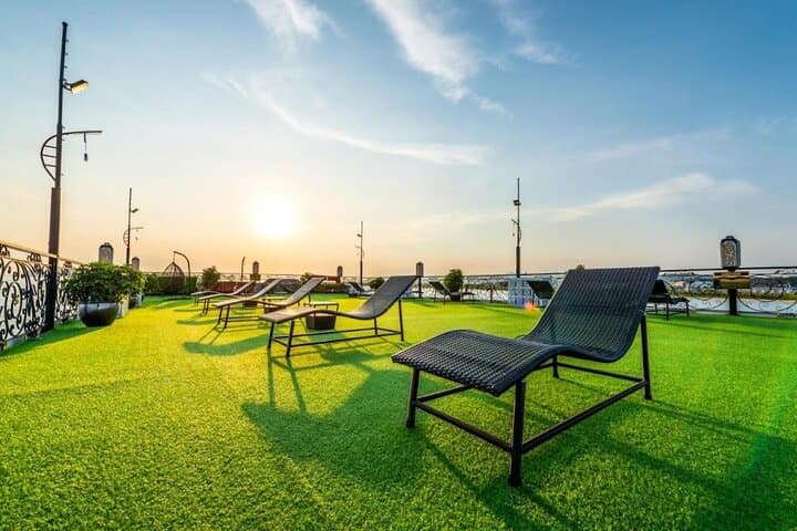4-Day Hanoi, Ninh Binh & Halong Bay Package: Overnight Cruise, Tam Coc & Mua Cave photo 4