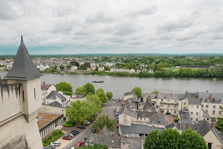 Loire Valley Castles Day Tour from Paris — Chambord, Chenonceau & Cheverny photo 4
