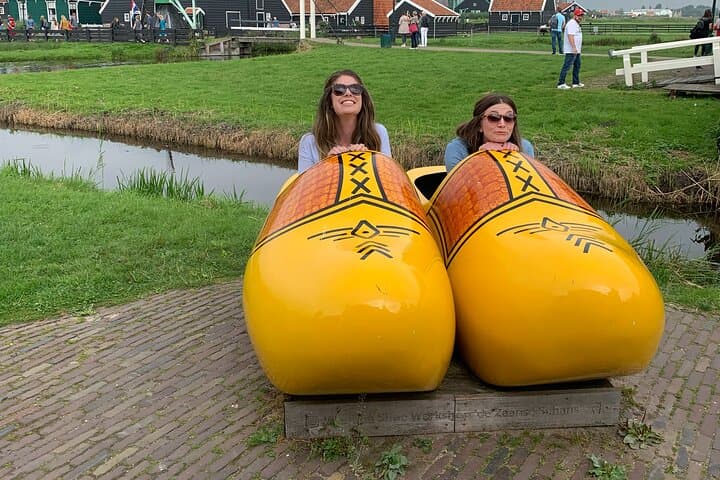 Private Zaanse Schans Windmills and Volendam Tour — Cheese, Clogs & Dutch Harbor Charm photo 2