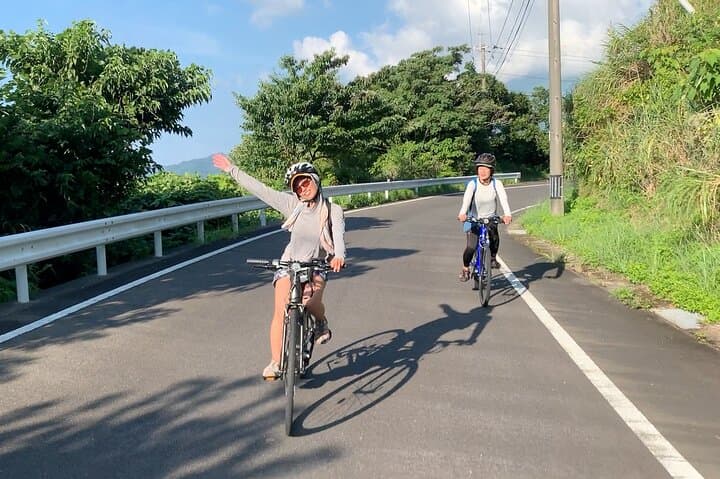 4-Hour E-Bike Tour of Yakushima's UNESCO Forests and Waterfalls