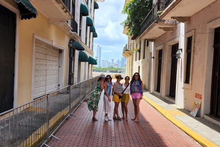 Panama City Private Historical Tour and Miraflores Locks Experience photo 6