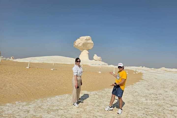 2-Day White Desert and Bahariya Oasis Jeep Safari: Camping Under Sahara Stars photo 5