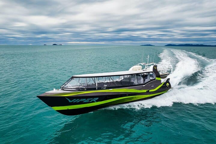 One-Day Viper: Great Barrier Reef Snorkel & Whitehaven Hill Inlet from Airlie Beach photo 2
