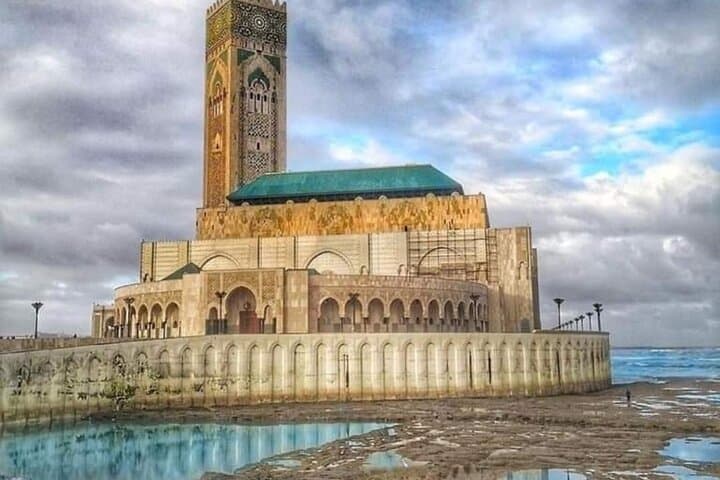 Casablanca Shore Tour: Hassan II Mosque, Corniche & Local Markets (Half-Day) photo 2