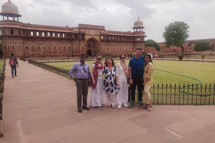 Same-Day Private Tour: Gatimaan Express to Taj Mahal & Agra Fort photo 3